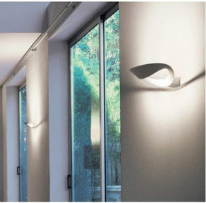 [RESIGILAT] Artemide Mesmeri lampa LED de perete alba Italia