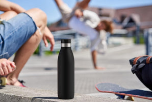 [RESIGILAT] Emsa N31109 Bludrop, 0.7L, etansa, otel inoxidabil, negru