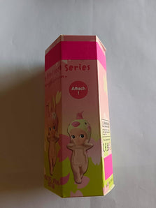 [RESIGILAT] Ingeras figurina colectie cu cirese si autocolant