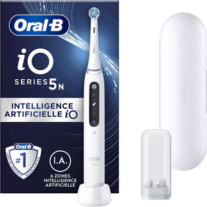[RESIGILAT] Periuță de dinți electrică Oral-B iO 5N, cu senzor de presiune pentru protejarea gingiilor și dinților sensibili, accesorii incluse: 1 perie moale, 1 încărcător, 1 husă de călătorie, Culoare albă.
