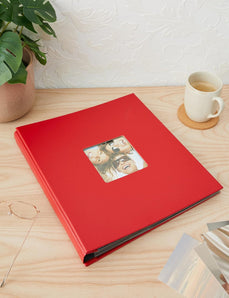 [RESIGILAT] Album foto Walther design rosu 400 fotografii 10x15 cm